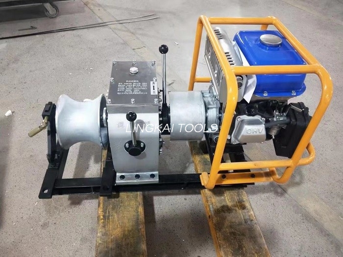 Power pulling vinsj med Honda bensinmotor for elektrisk linjestrenging
